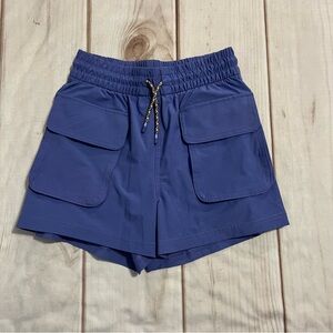 Athleta Girl Backpackin Cargo 3 in Shorts Size 12/L Drawstring Secure Pocket